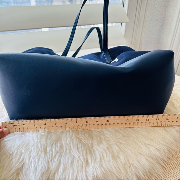 NEW TOMMY HILFIGER ♥️ LARGE TOTE LUGGAGE DUFFLE BAG Navy rare - Picture 8 of 13